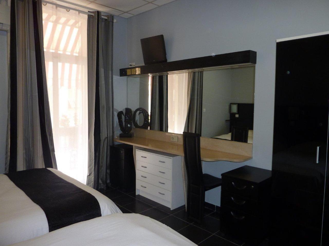 Hotel Villa Boeri Beausoleil Luaran gambar
